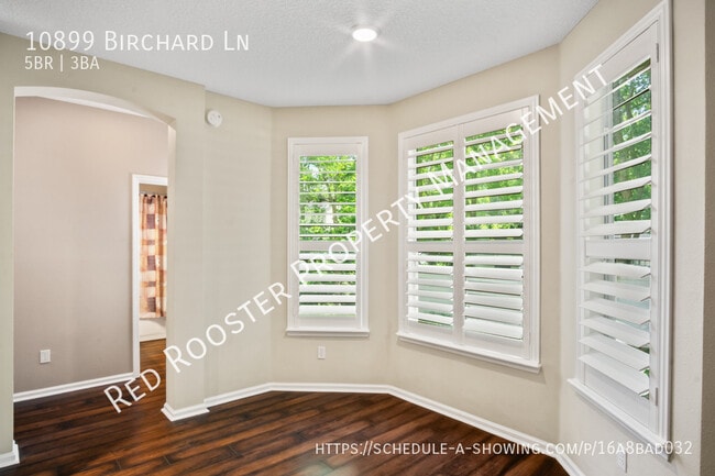 Building Photo - 10899 Birchard Ln
