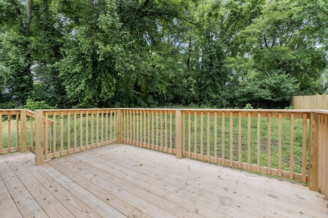 Building Photo - 111 Sadler Ct