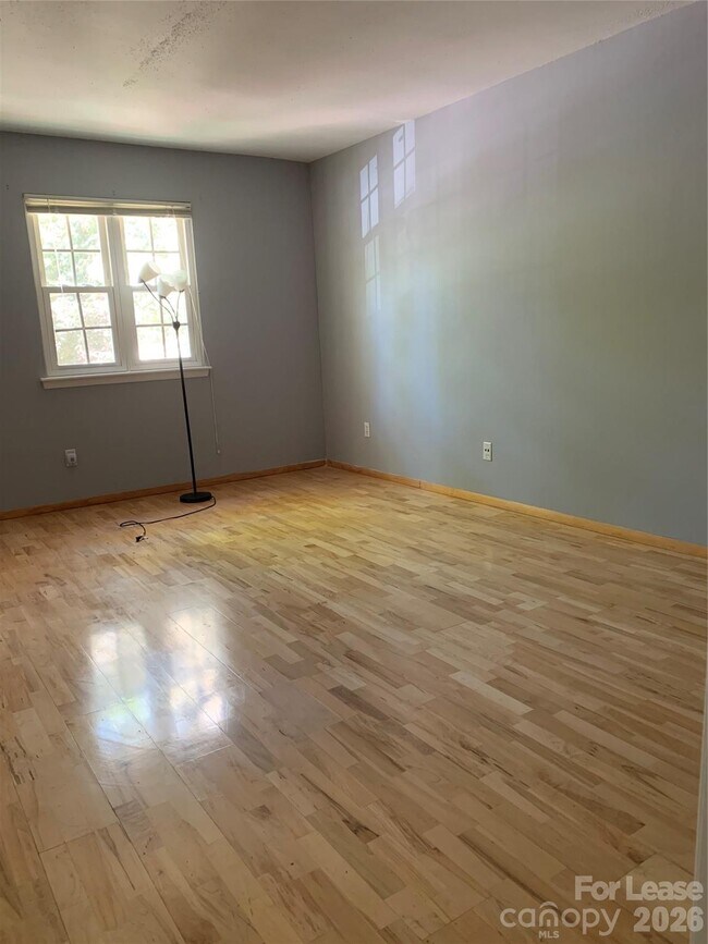 Building Photo - 3282 Heathstead Place