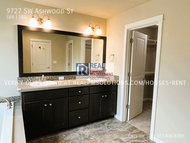 Building Photo - 9727 SW Ashwood St