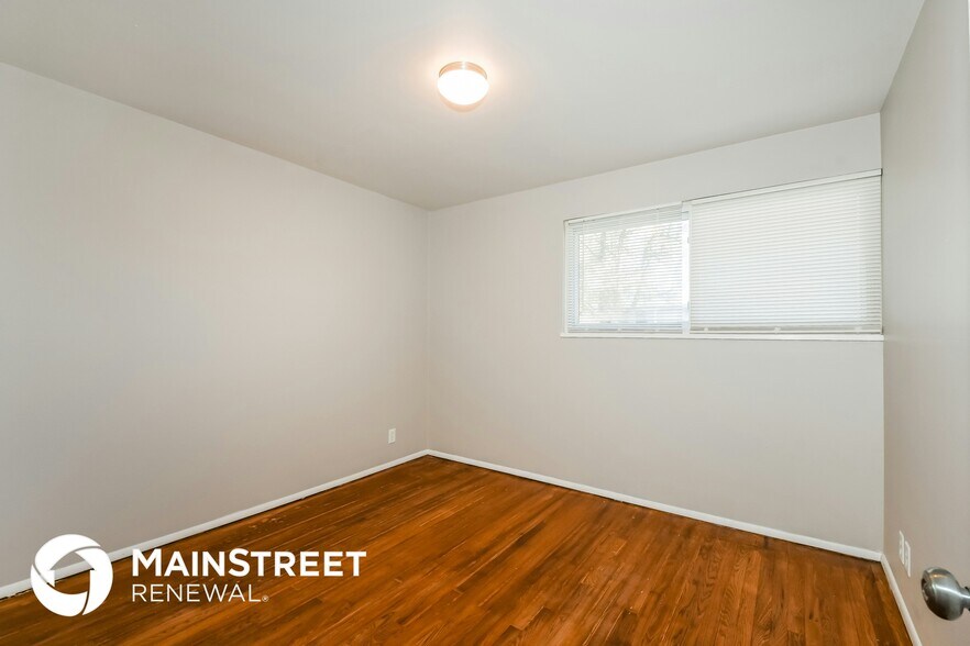 Building Photo - 10341 Trask Dr