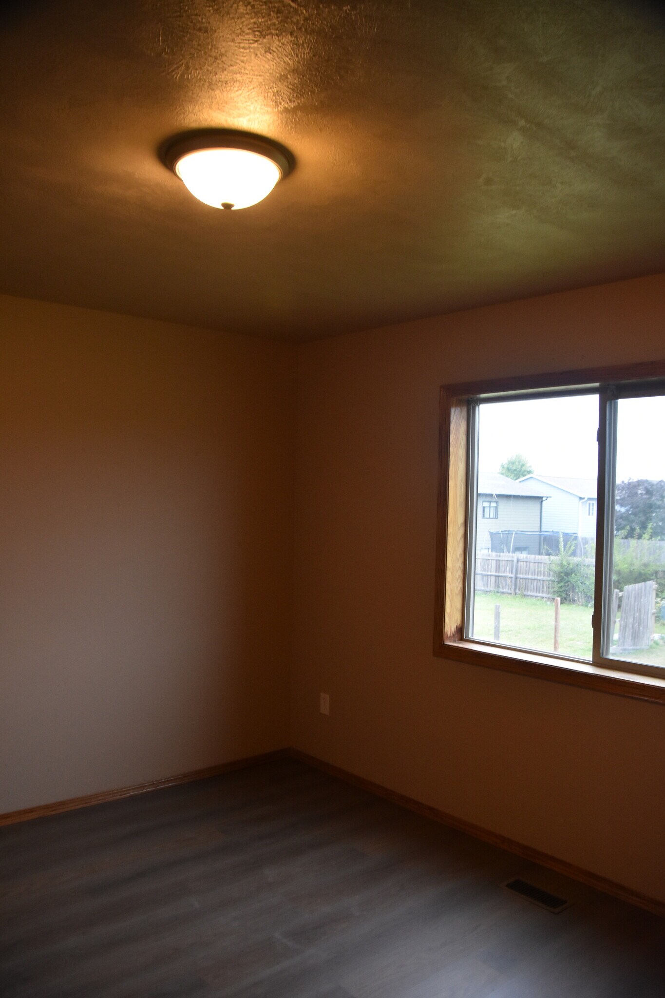 Building Photo - 8102 S Hughes Ave