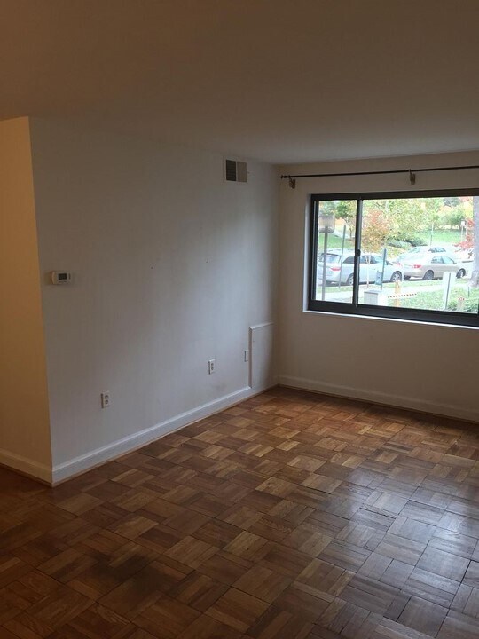 Living Room2 - 3829 Davis Pl NW