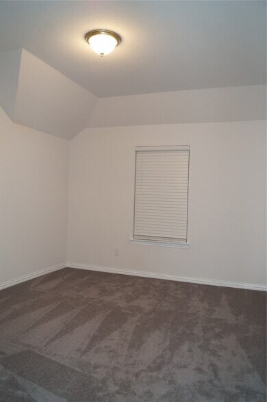 Building Photo - 2056 Meliana Dr