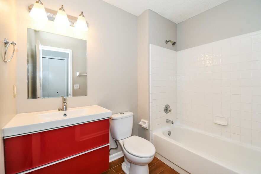 Building Photo - 9668 Chutney Ct