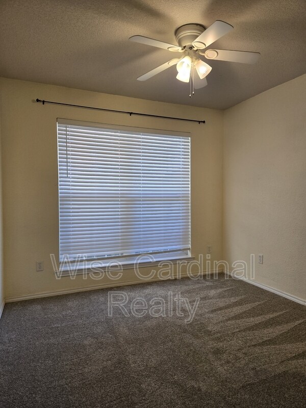 Building Photo - 4924 Harvard Dr