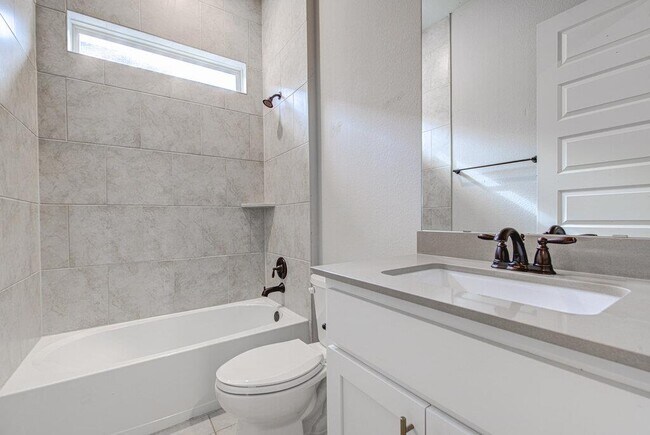 Building Photo - 2903 Sebring Cir