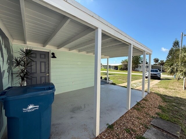 Building Photo - 113 Essex Dr