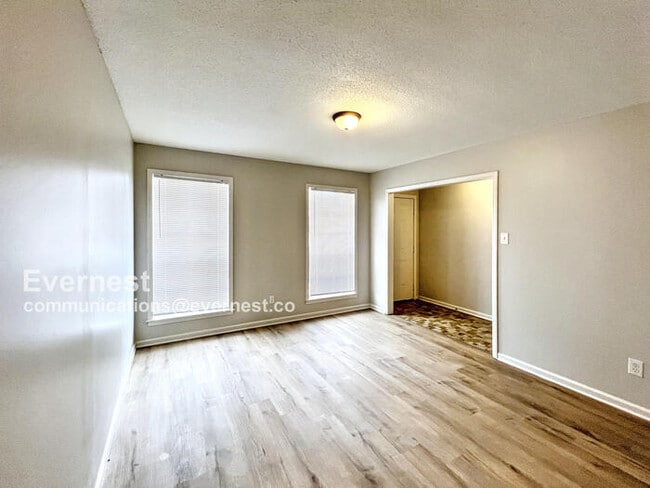 Building Photo - 5697 Tulip Tree Dr