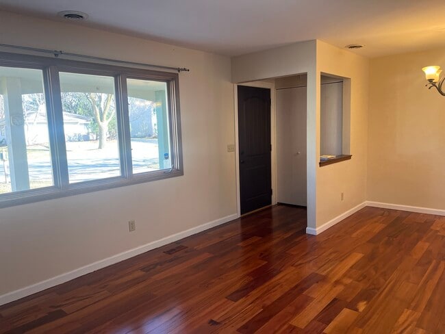 Building Photo - 1748 Brookdale Rd