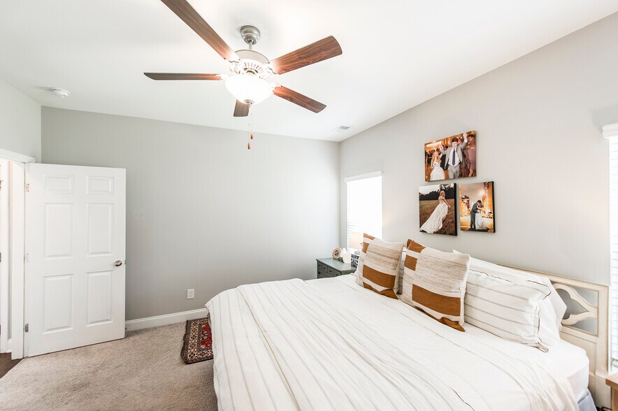 Building Photo - 1048 Westgate Dr