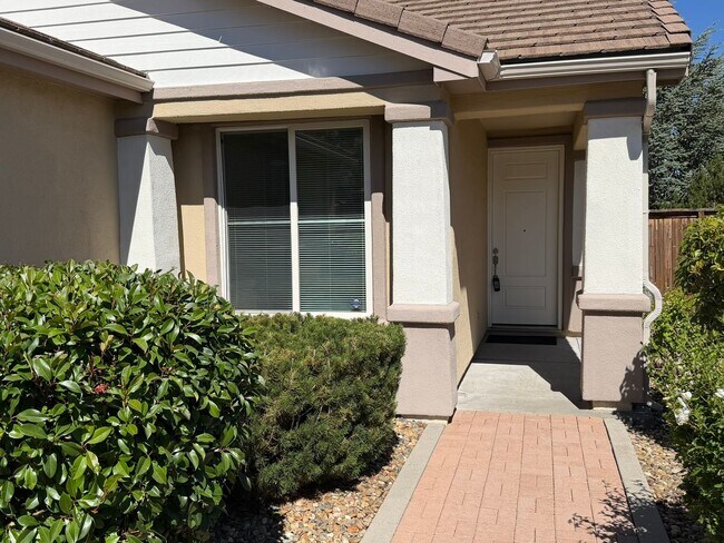 Building Photo - 55+ Del Webb home in Somersett