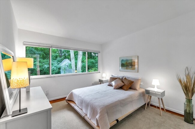 Building Photo - 1807 Fair St