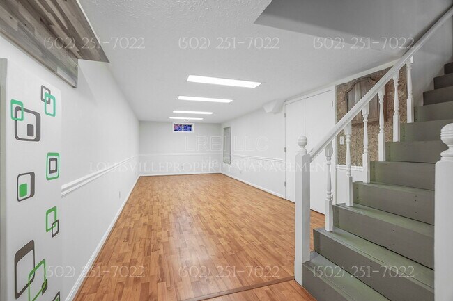 Building Photo - 3609 Locust Cir E