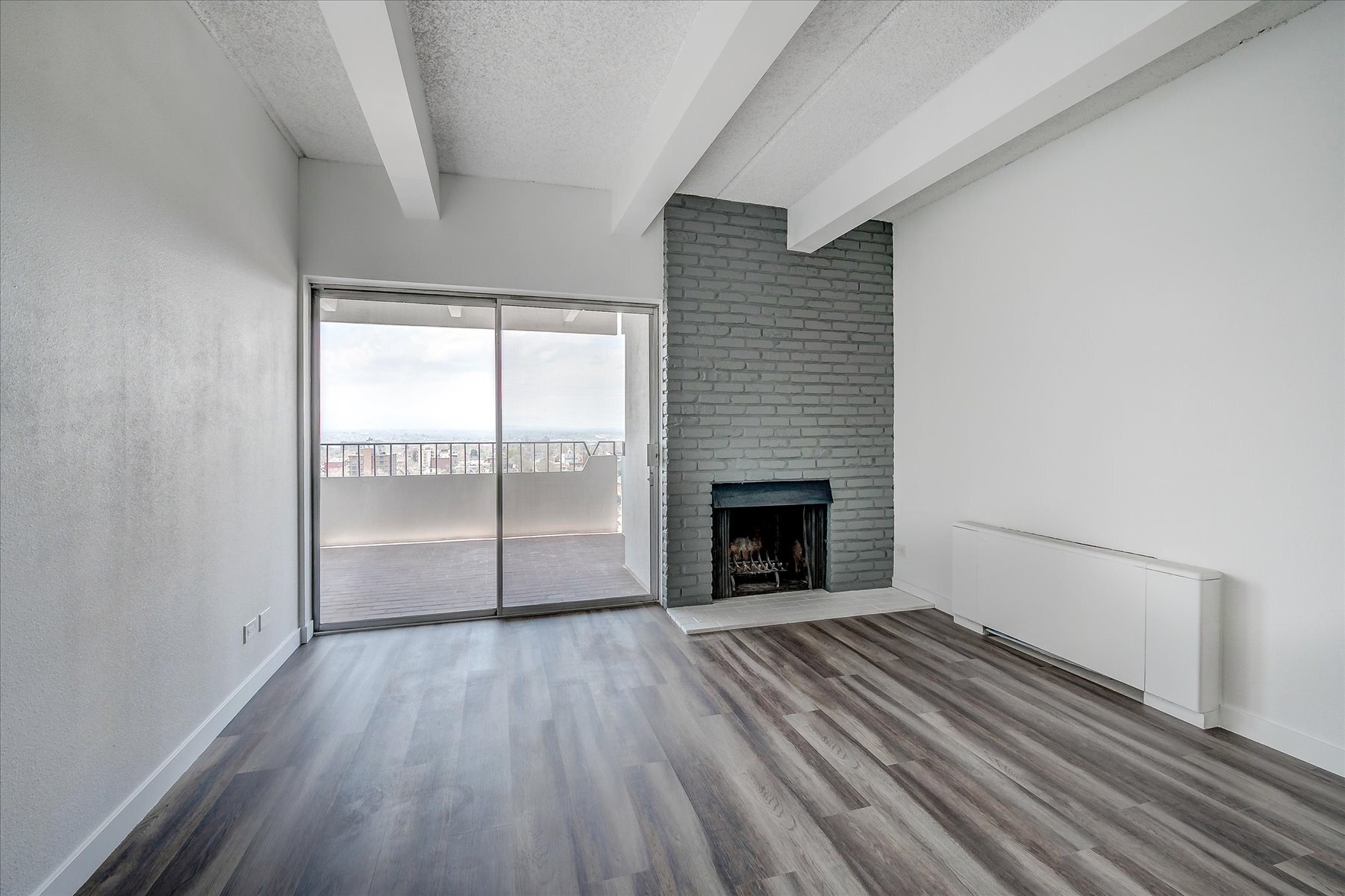 Building Photo - 130 N Pearl St