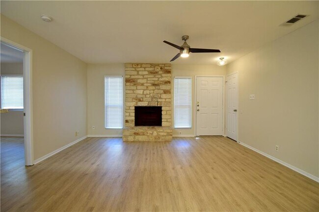 Building Photo - 12302 Deer Falls Dr
