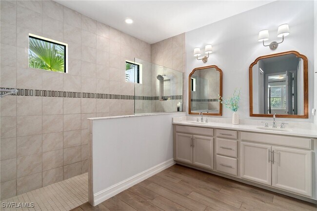 Building Photo - 1431 Mockingbird Dr