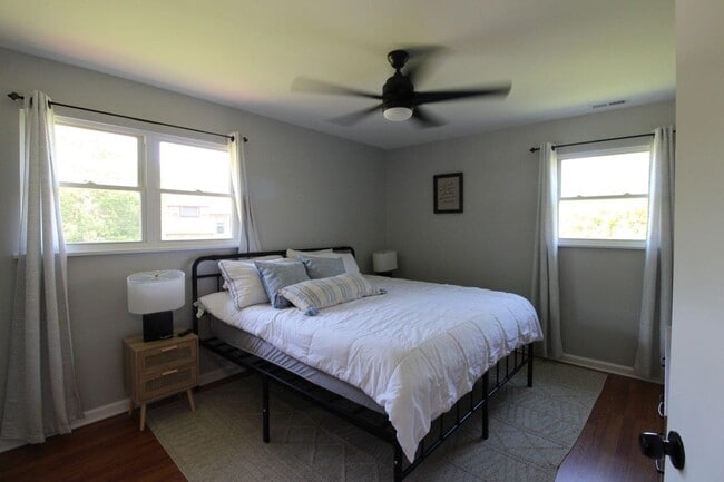 Building Photo - 221 Alleghany Dr
