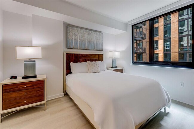 Building Photo - 1051 First St NE