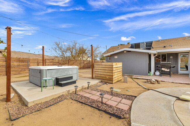 Building Photo - 7552 Elk Trail