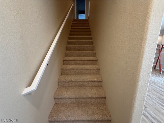 Building Photo - 1741 N Desert Foothills Dr