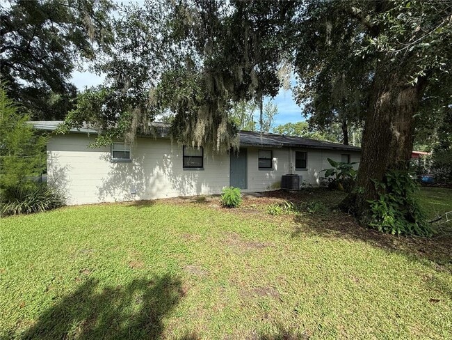 Building Photo - 15615 NW 138th Dr