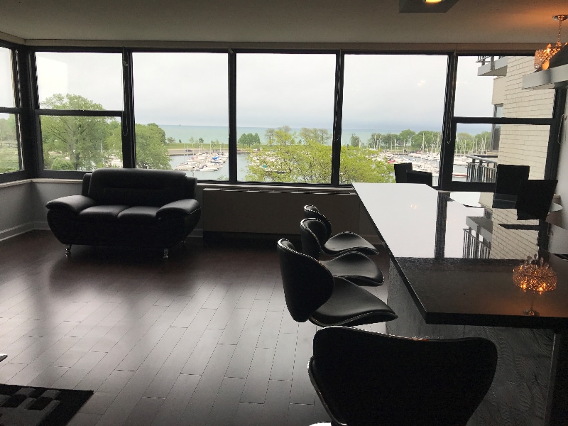 Building Photo - 3440 N Lake Shore Dr