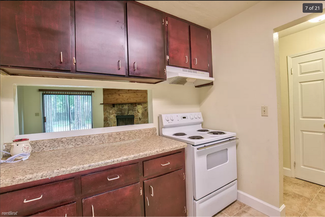 Building Photo - 2 br, 1 bath Duplex - 4789 Leah Court 4789