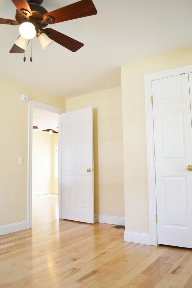 Building Photo - 214 North Ave