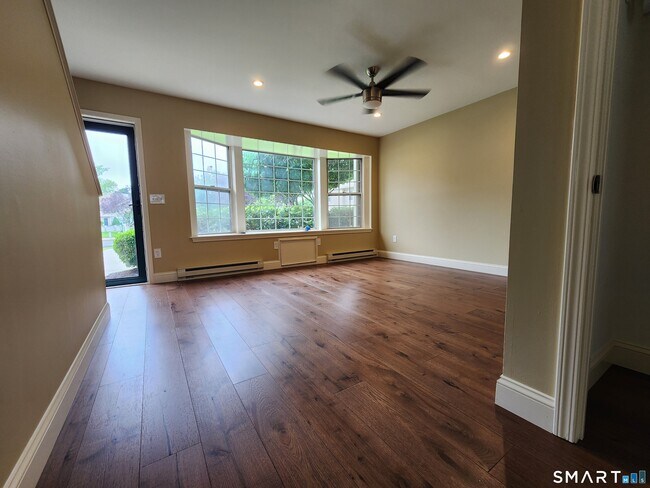 Building Photo - 52 Glen Ridge Ct