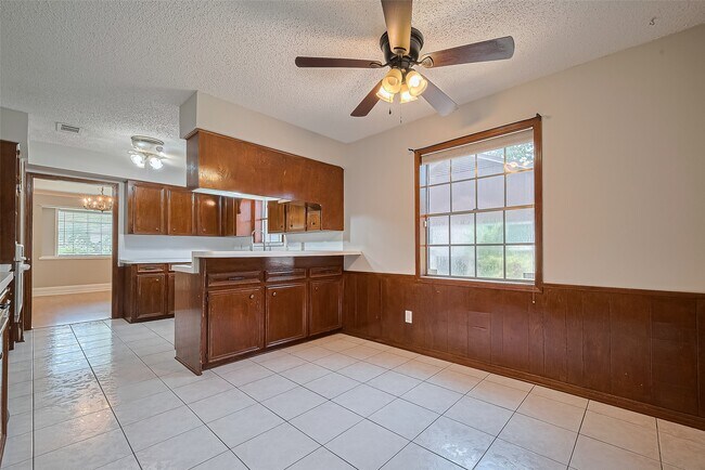 Building Photo - 3518 Rolling Green Ln