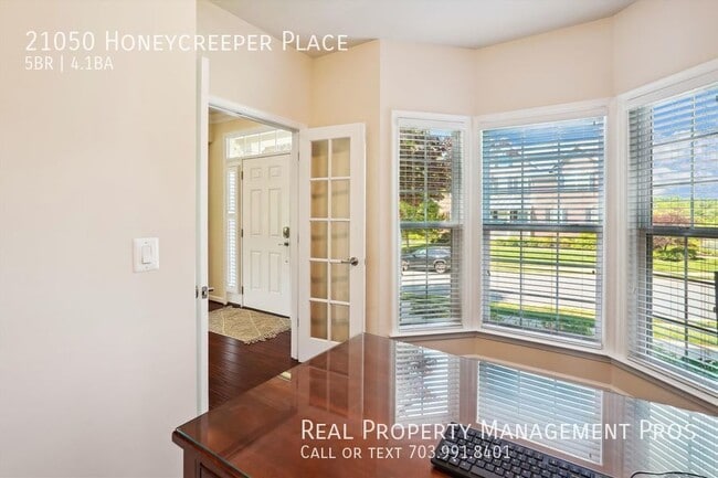 Building Photo - 21050 Honeycreeper Pl