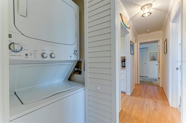 Building Photo - 923 Sandpiper Cir