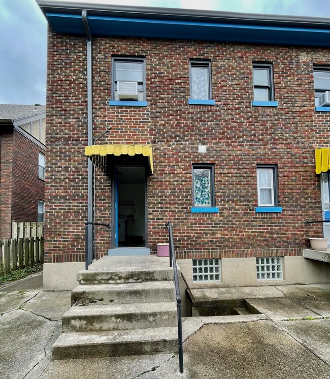 Building Photo - 4237 Vine St