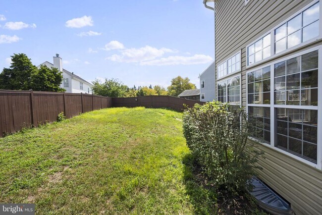 Building Photo - 608 Talmadge Ct SE