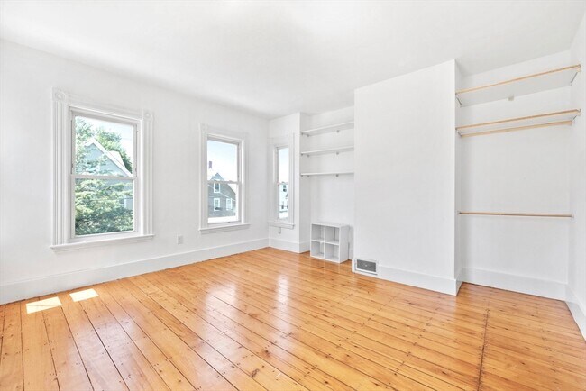 Building Photo - 48 Ashland St