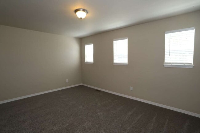 Building Photo - Beautiful 3-Bedroom Townhouse for Rent in Wolf Ranch