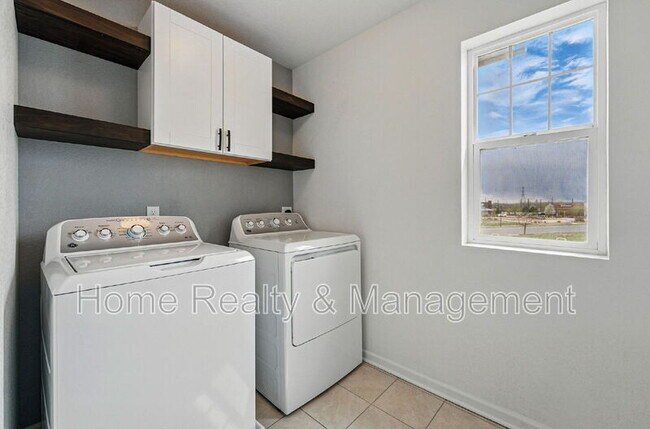 Building Photo - 9364 E 105th Ave