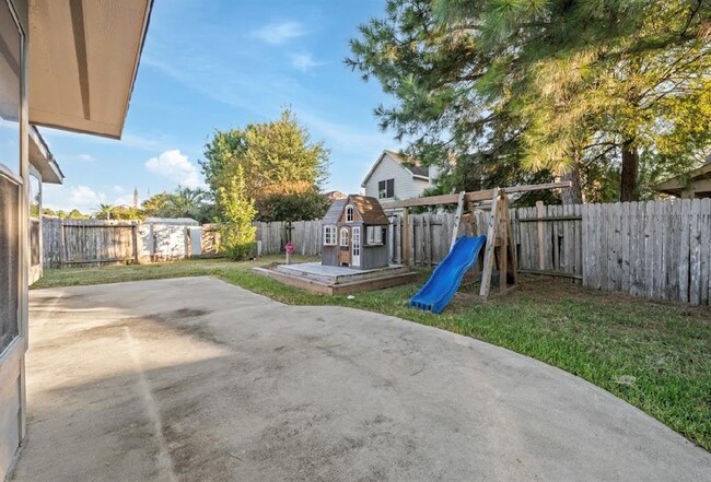 Building Photo - 7423 Rain Meadow Ln