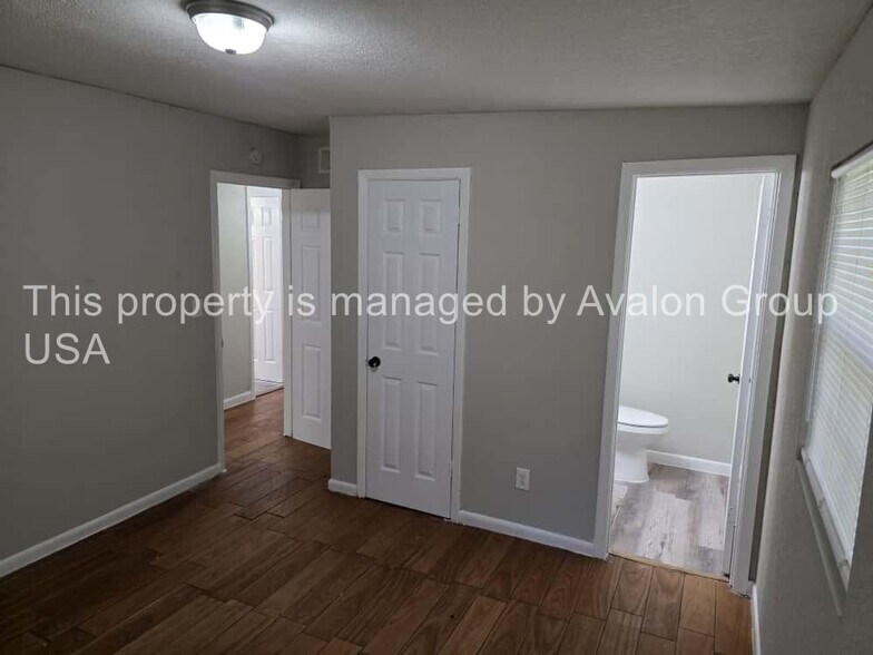 Building Photo - 3137 Kingston St