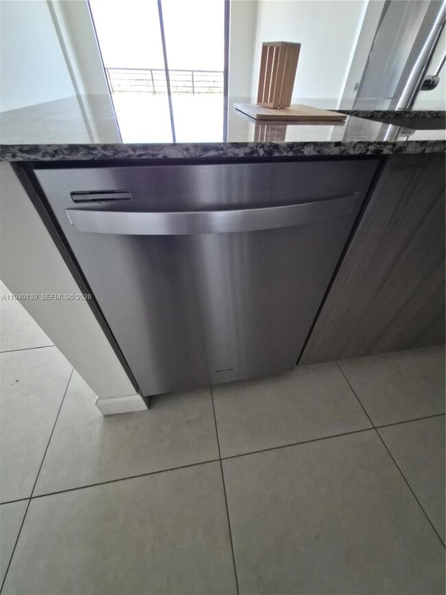 Building Photo - 5350 NW 84th Ave