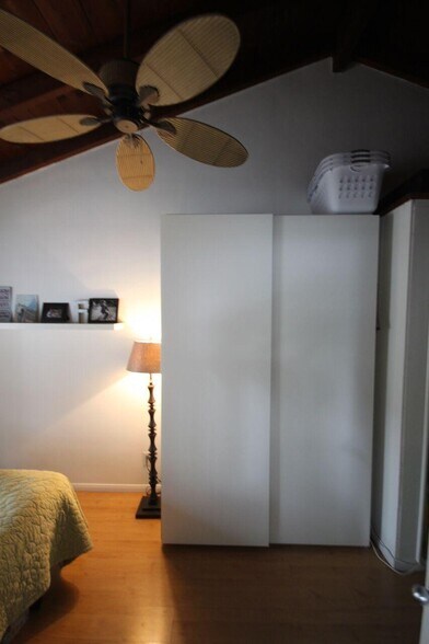 Building Photo - 2434 Oak St