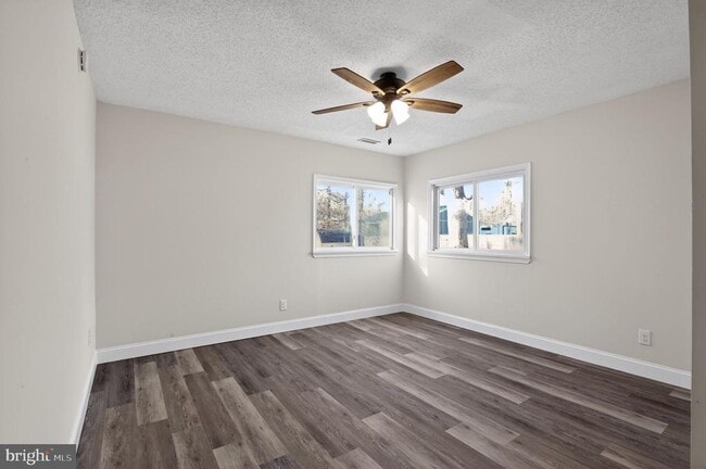 Building Photo - 32 Rosewood Rd