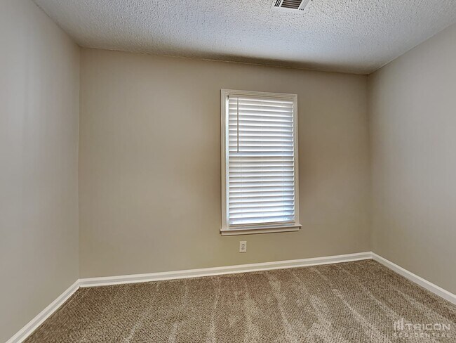 Building Photo - 2875 Brookton Ln SE