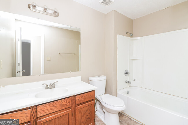Building Photo - 2434 Wood Meadows Dr
