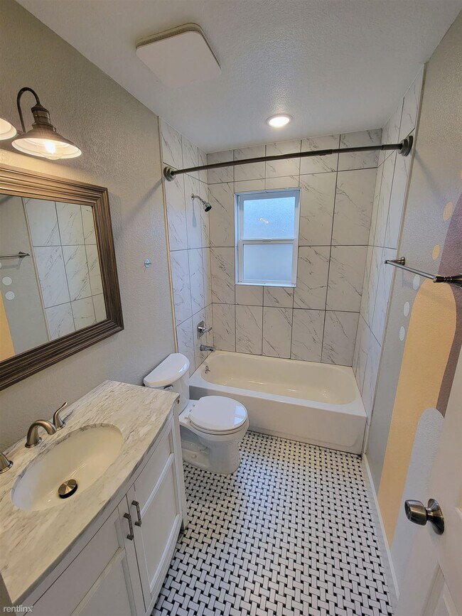 Building Photo - 3 br, 2 bath House - 3326 Steele Street