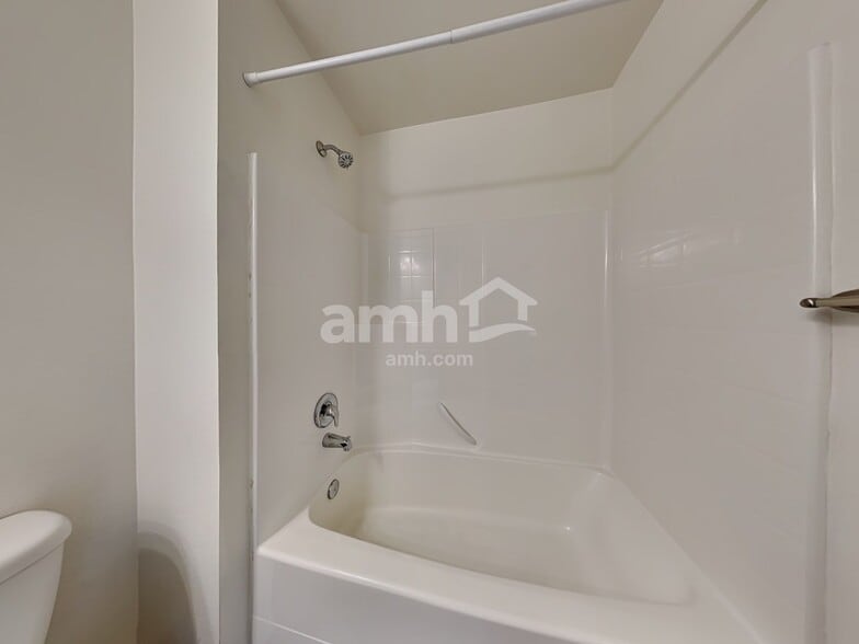 Building Photo - 6321 41st St NE