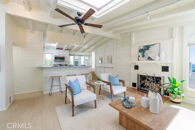 Building Photo - 1225 Gaviota Dr