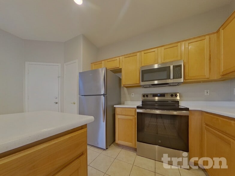 Building Photo - 8523 W Papago St