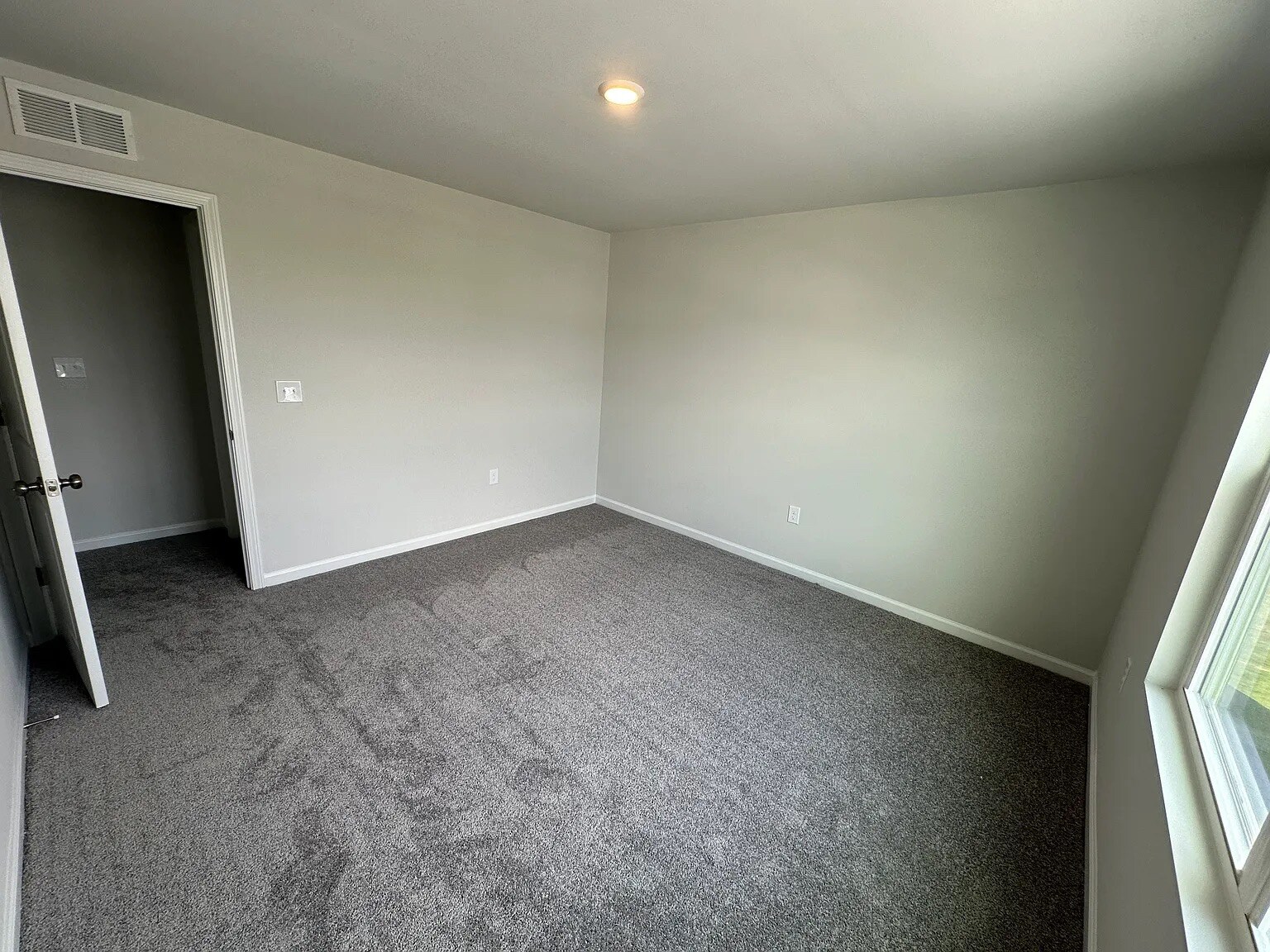 Building Photo - Room in Townhome on Arkose Dr